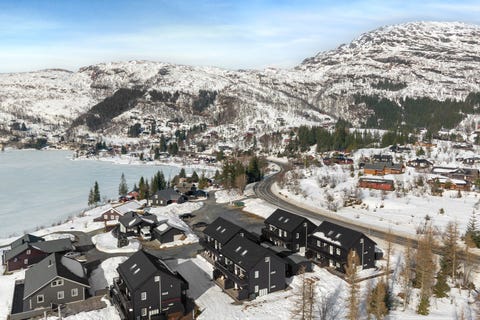 KVAMSKOGEN | Moderne fritidsleilighet med skiløypene rett utenfor døren - terrasse og nærhet til Eikedalen