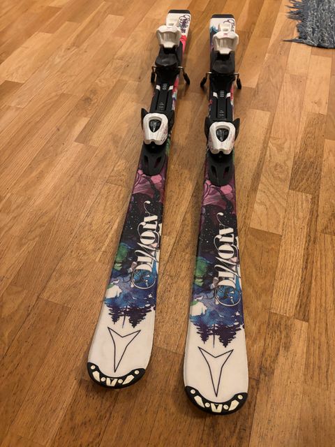 【本物新品保証】 (side salgs til | Ski 33) Torget FINN | スキー
