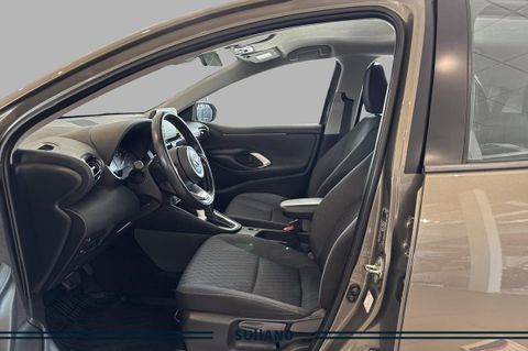 2020 Toyota Yaris Active Tech.