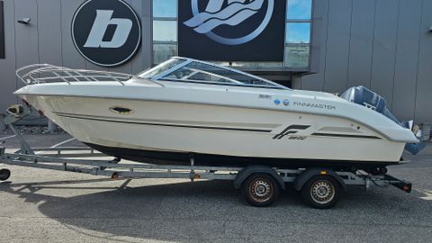 Yamarin 68 DC powered by Yamaha F 225 V6