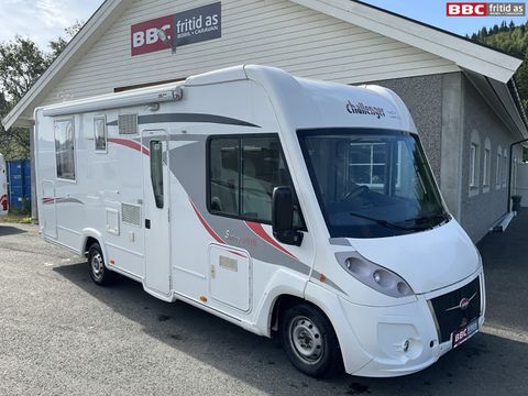 Challenger Sirius 3018 / Dobbeltseng / Aircondition / Markise / TV / Innbytte