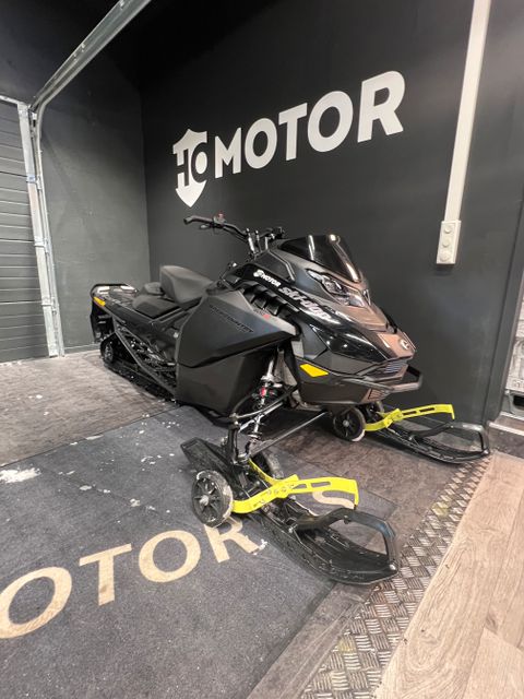 Ski-doo Backcountry