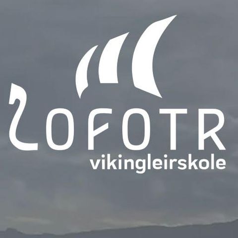 Lofotr Vikingleirskole og Overnatting AS logo