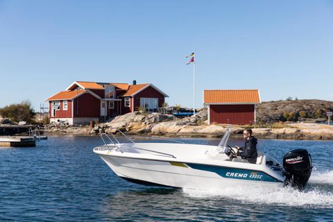 Cremo 490 SC // Mercury F 50 EFI - Prisgunstig hyttebåt, vannsport og fiskebåt