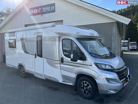 LMC T672 Premium / Enkeltsenger / Uten senkeseng / ALDE / Automat / 150 HK / Innbytte