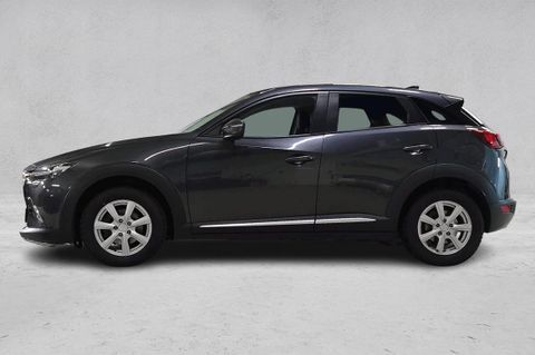 Elegant sideprofil som  fremhever bilens aerodynamiske linjer og sporty karakter
