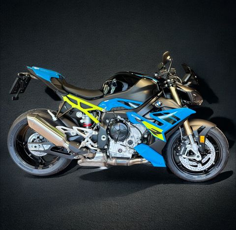 BMW S