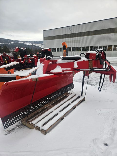 Igland RB 3100 planeringsskjær