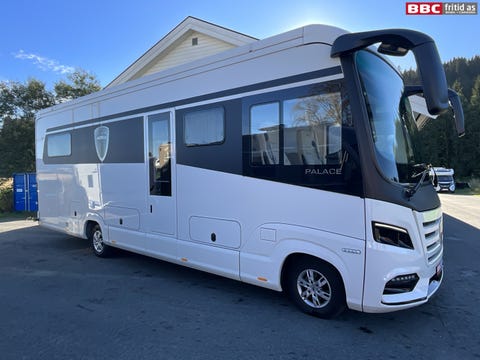 Morelo Palace 90 M / Barløsning / 250 cm / Active Air / Retarder / Meget pen bil / Innbytte