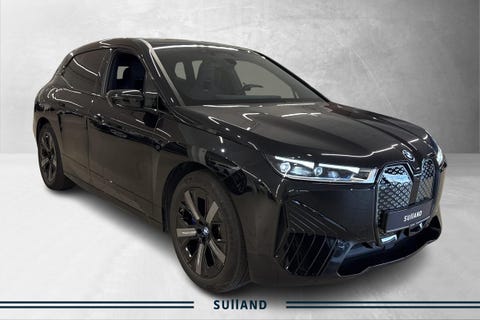 xDrive firehjulstrekk, El.hengerfeste og romslig plass