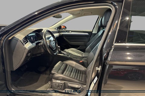 VW Passat er kjent for sine gode kjøreferdigheter og komfort.