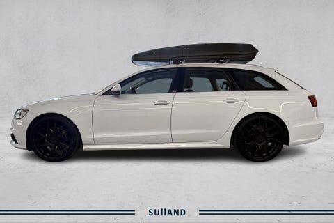 Stilren premium stasjonsvogn med lang akselavstand – svært god plass til både passasjerer og last.