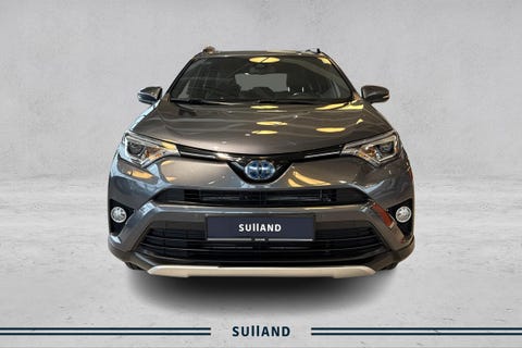 Dette er en godt utstyrt Actice Style utgave med både 4x4 og automatgir.