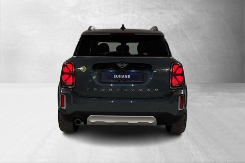 Ryggekamera og parkeringssensorer foran og bak