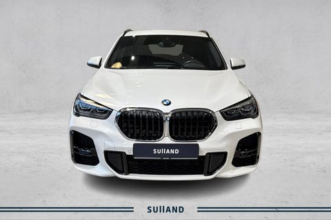 Dette er en ladbar hybrid med en elektrisk rekkevidde på inntil 49 km WLTP, her kan du dermed gjøre unna mye av de daglige småturene uten å bruke en dråpe bensin.