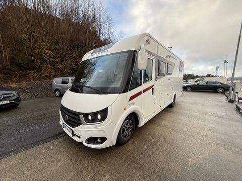 Autostar 730 LJA – Alde – 180 HK – autat 9 trinns – hydrauliske støttebein – ekstra lys – sykkelstativ – solcelle