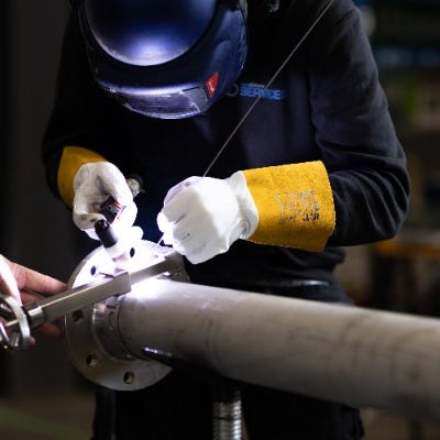 On & Offshore Services AS-logo