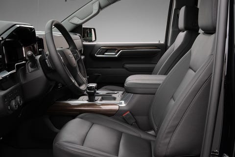 Chevrolet Silverado - thumbnail 5