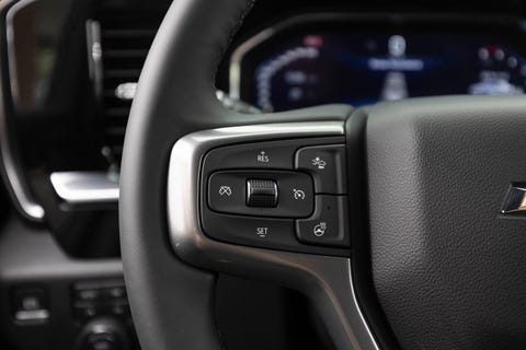 Chevrolet Silverado - thumbnail 12