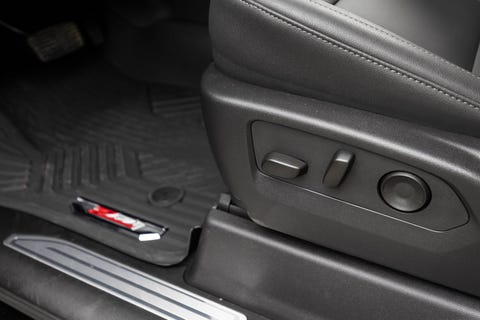 Chevrolet Silverado - thumbnail 14