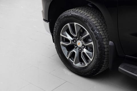 Chevrolet Silverado - thumbnail 12