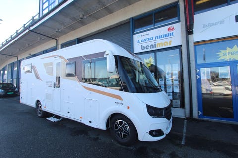 Autostar Prestige 730/760 LJ – Hydr støttebein – 2 x lithium batt – inverter 2000W alle kontakter – steikeovn