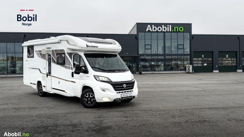 Benimar Mileo 263 / Sykkelstativ / Solcelle