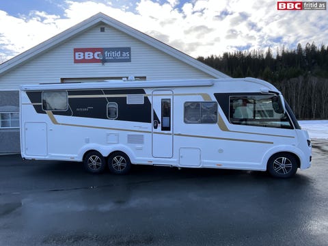 Eura Mobil Integra 890 QB / UTSTYRSBOMBE / Luftfjæring / Cinderella WC / Lithium / Inverter / Hydr støttebein / UTEN Senkeseng / AC / MÅ SEES / Innbytte