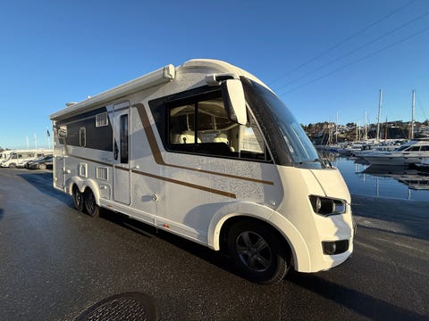 Eura Mobil Rentekampanje 1,99% i 3 år! | 6792,- pr mnd | 760 EB | 3 akslet | Inverter |  2 x lithium | 2 x solcelle