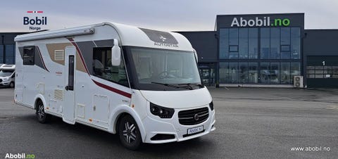Autostar PASSION I720SUA Unik løsning med salong bak! / Solcellepanel / 177HK