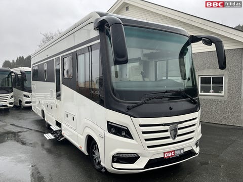 Morelo Palace 93 M / SE UTSTYRSLISTEN / Uten senkeseng / Fullbredde / Telma / 2 x AC / 2 x Lithium / Garanti / +++