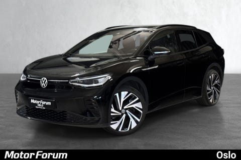 Elegant svart el-SUV med distinkte felger og moderne design.