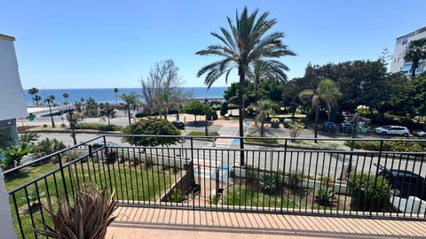 Leilighet med sjøutsikt - Stor balkong – kun 80 meter fra stranden i Estepona – bilde 12