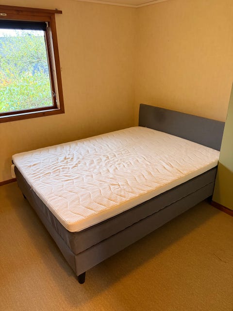 IKEA seng 160 gis bort - RESERVERT