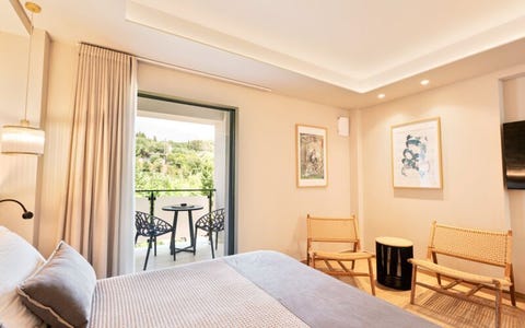 Dioni Suites 4 av 10