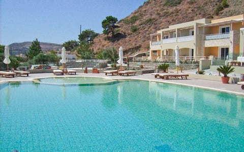 Almyra Village 1 av 27