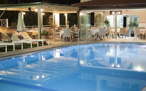 Blue Sky Agia Marina 12 av 12