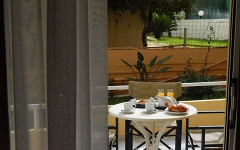 Blue Sky Agia Marina 2 av 12