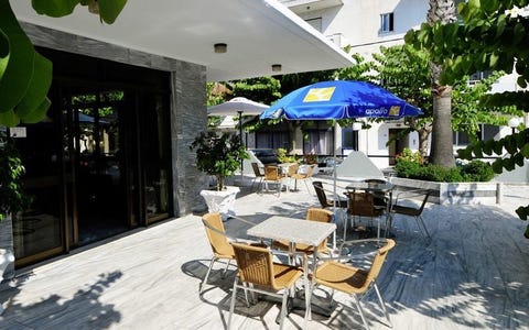 Dimitris Paritsa Hotel 1 av 9