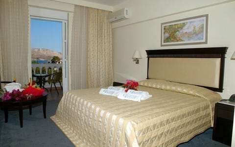 Crithonis Paradise 2 av 7