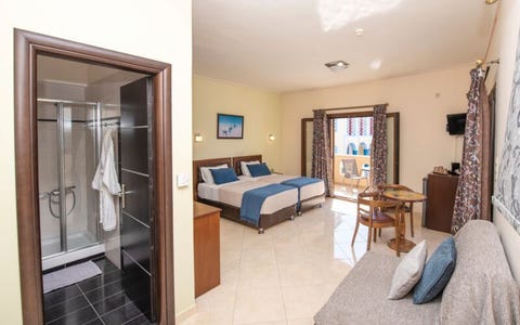 Ostrella Hotel 4 av 13