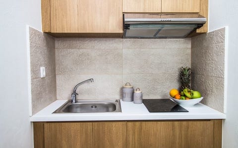 Elia Kato Stalos 8 av 14