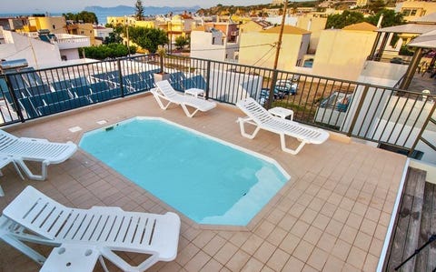 Elia Kato Stalos 2 av 14