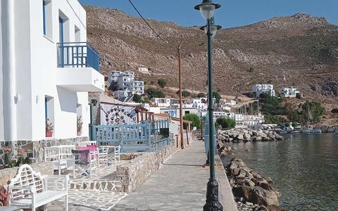 Elli Bay 1 av 6