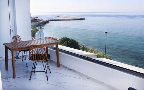 Irini Lesvos 1 av 8