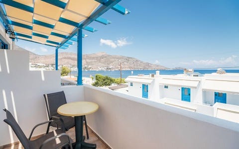 Livadia Beach 12 av 14