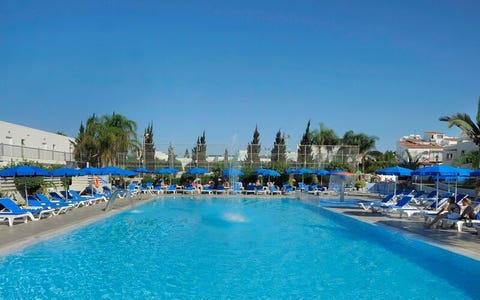 Euronapa Hotel 8 av 18