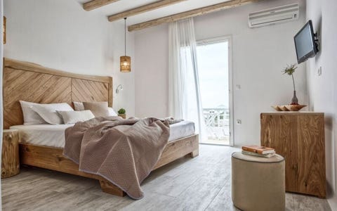 Orkos Beach 3 av 13