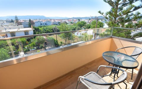 Heleni Beach 2 av 8