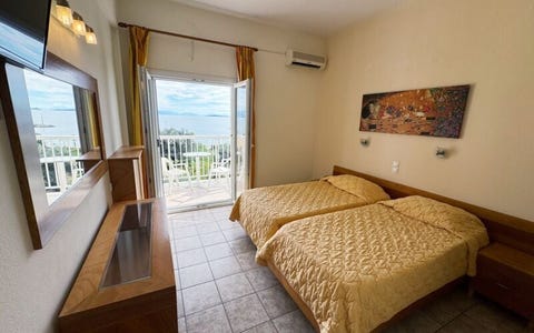 Ipsos Beach Hotel 5 av 10
